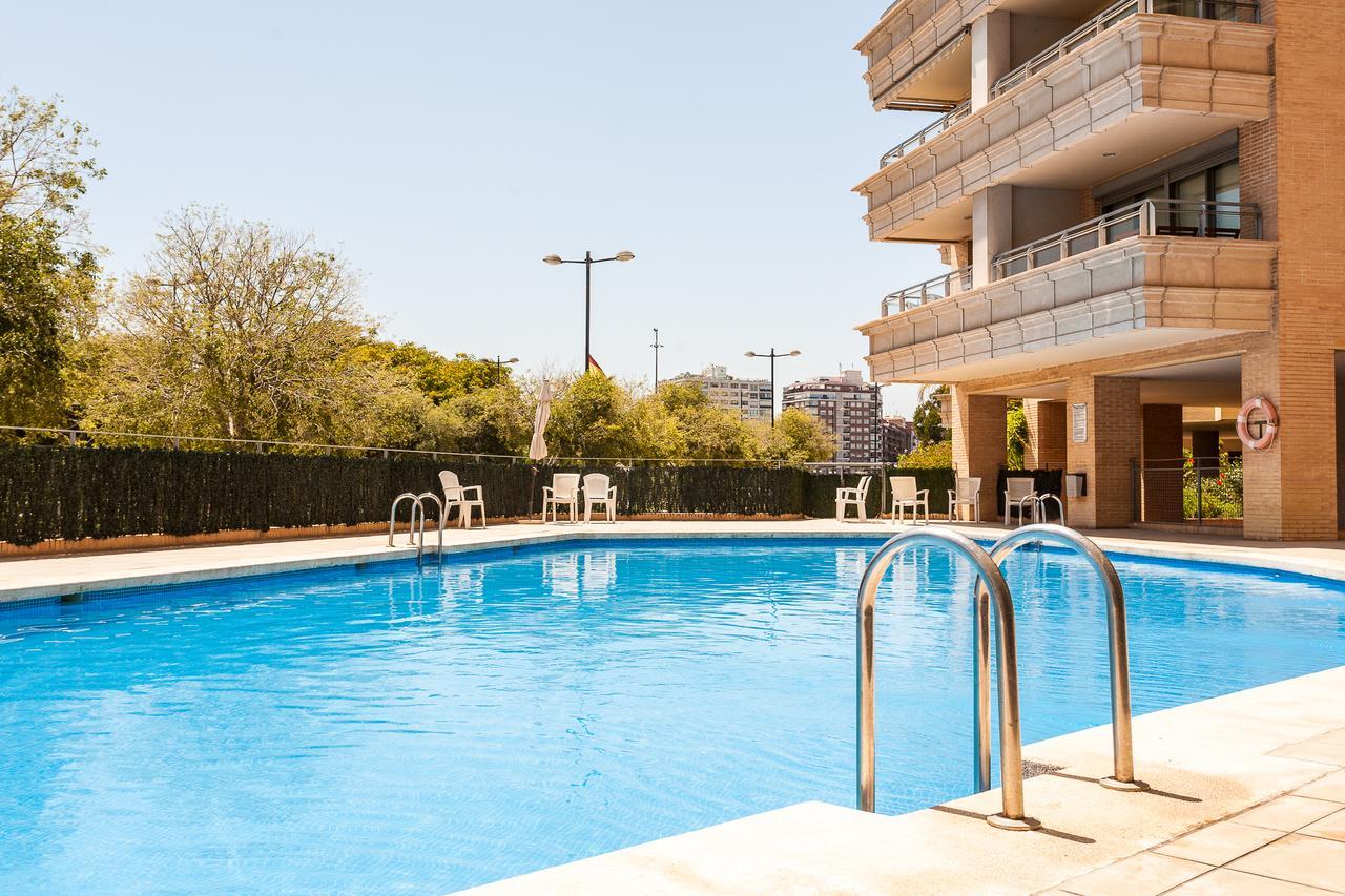 Apartup Green Opera Views Валенсія Екстер'єр фото
