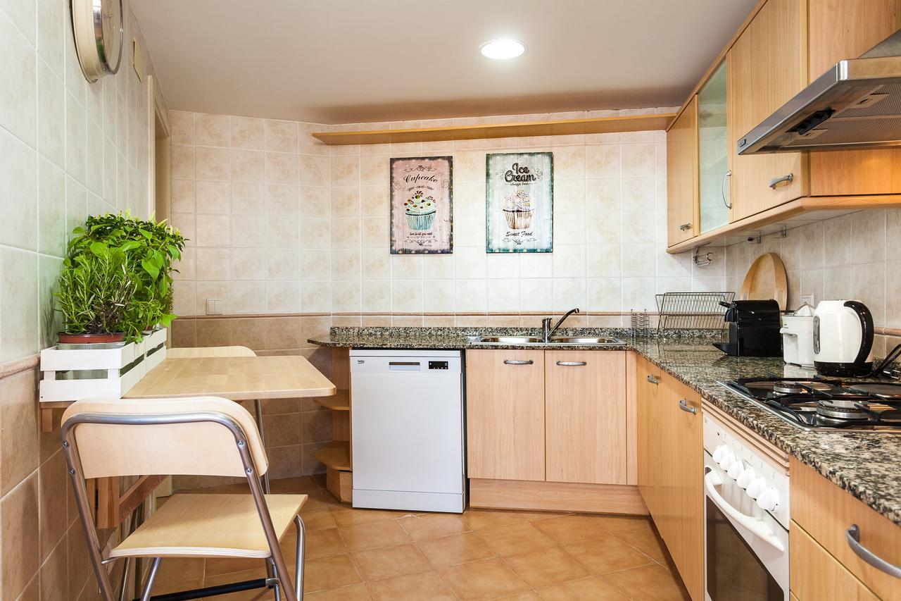 Apartup Green Opera Views Валенсія Екстер'єр фото